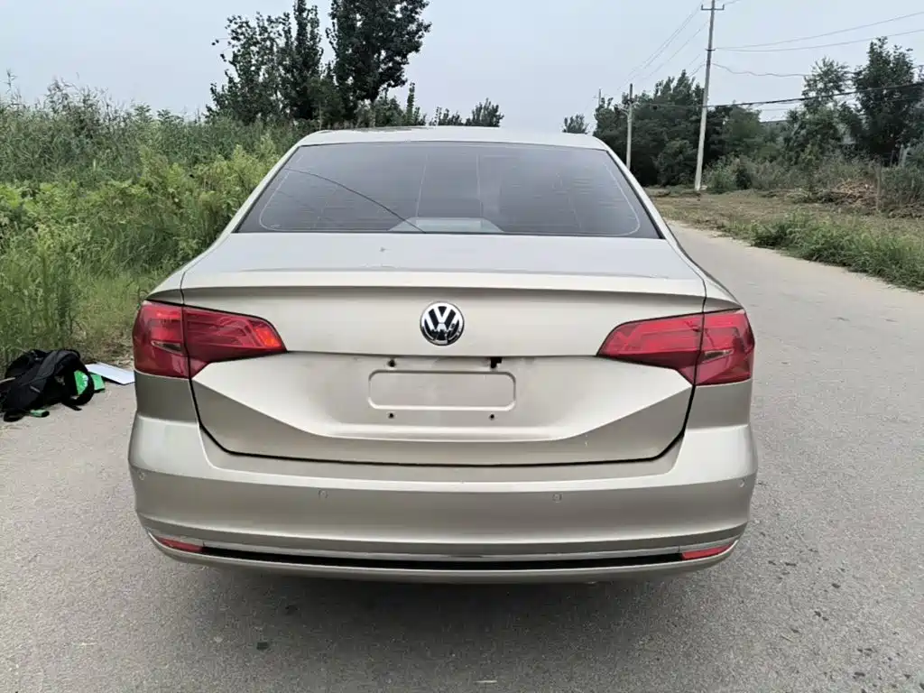 Volkswagen Bora — миниатюра 6