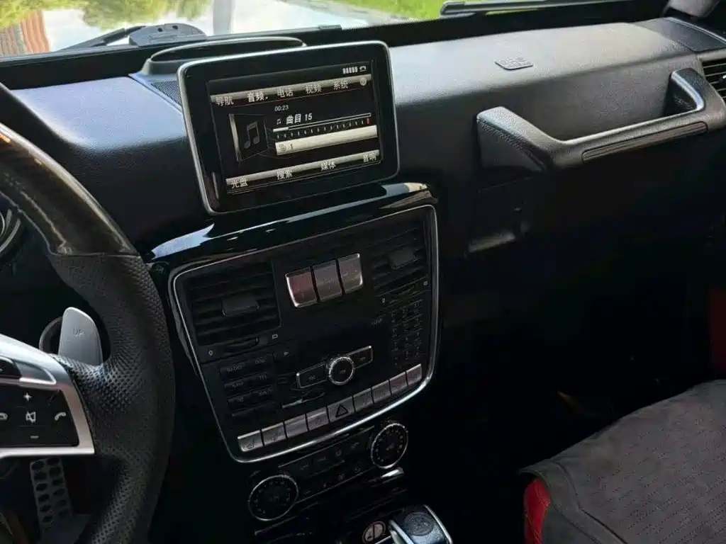 Mercedes-Benz G-Class — миниатюра 6