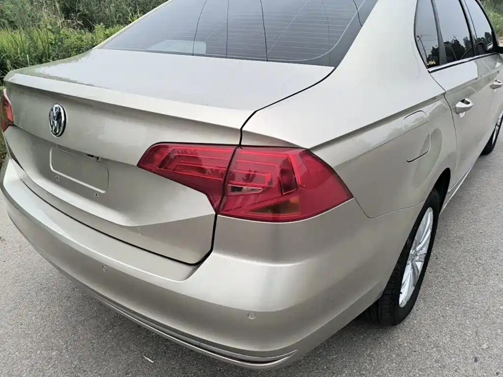 Volkswagen Bora — миниатюра 8