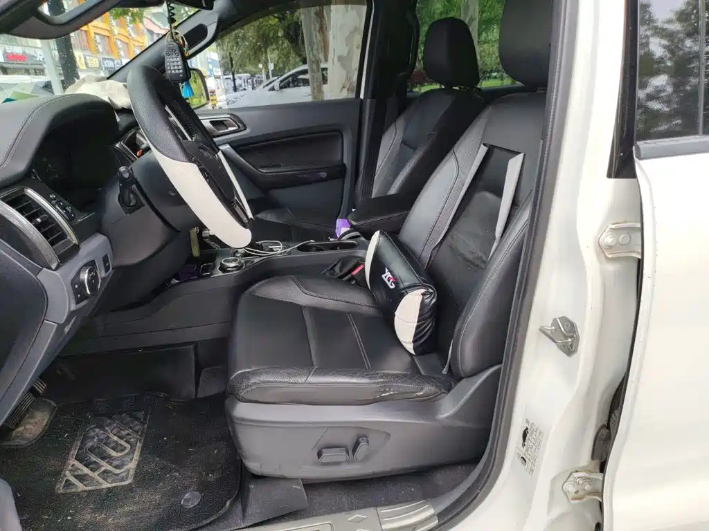 Ford Everest — миниатюра 16