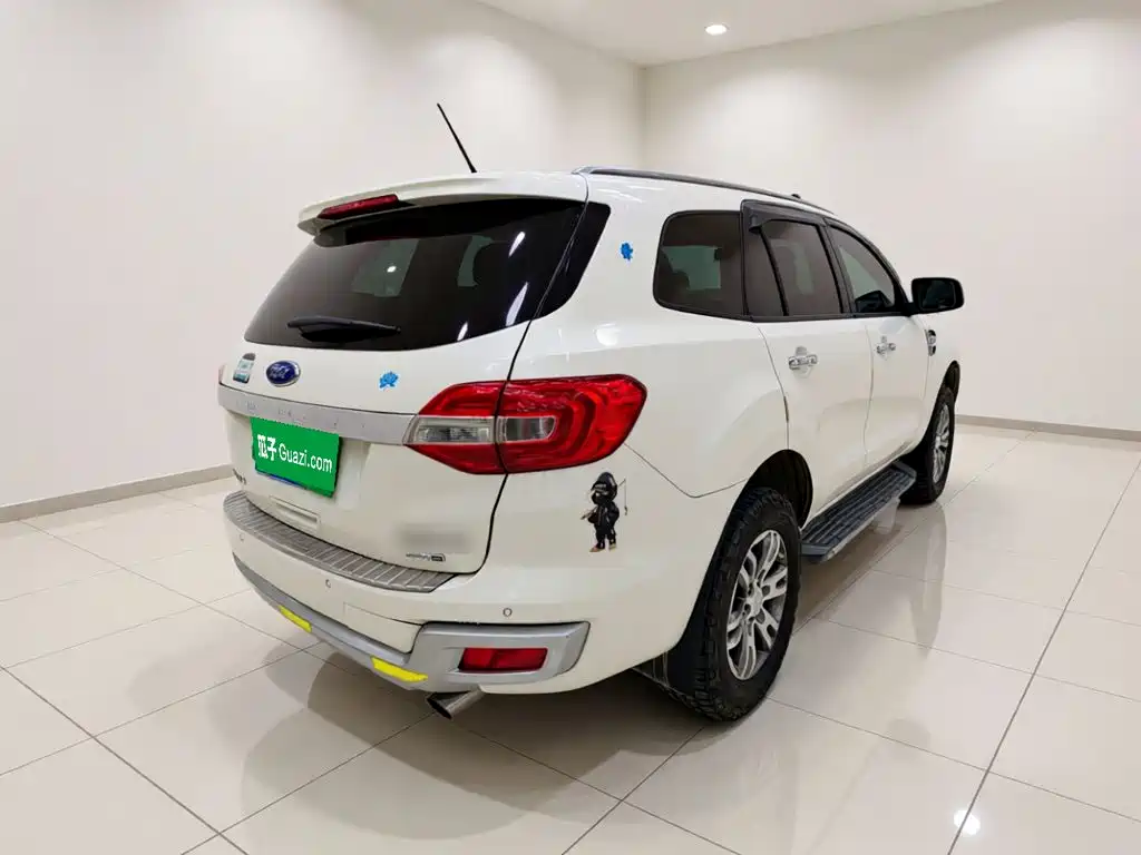 Ford Everest — миниатюра 6