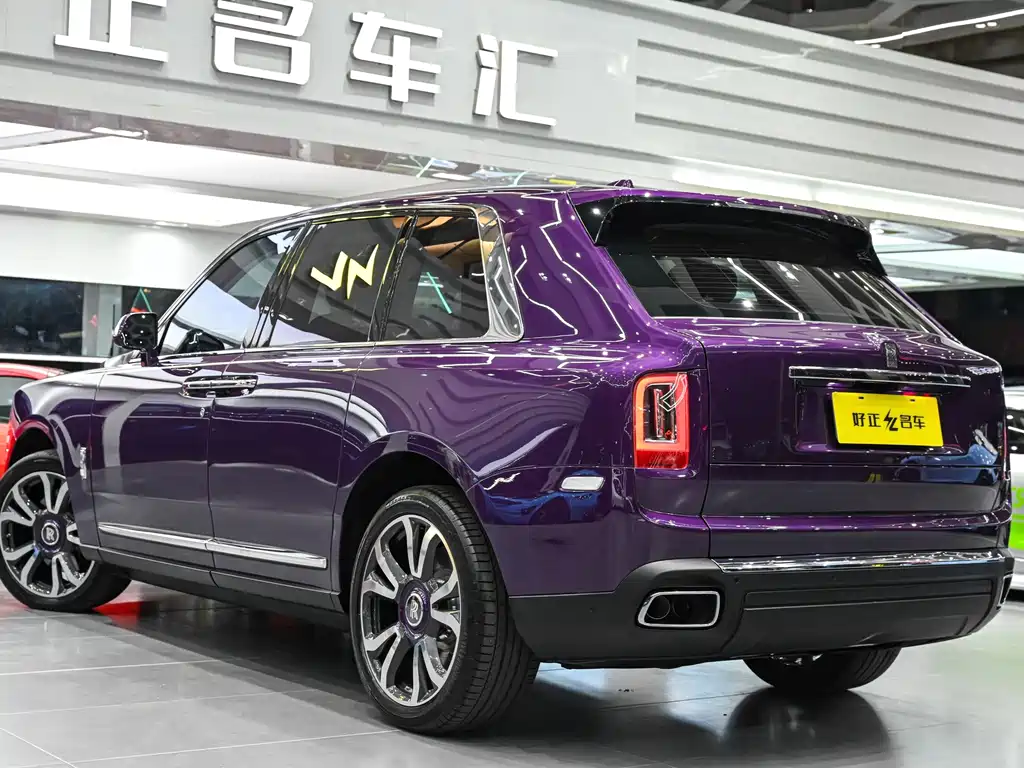 Rolls-Royce Cullinan — миниатюра 6