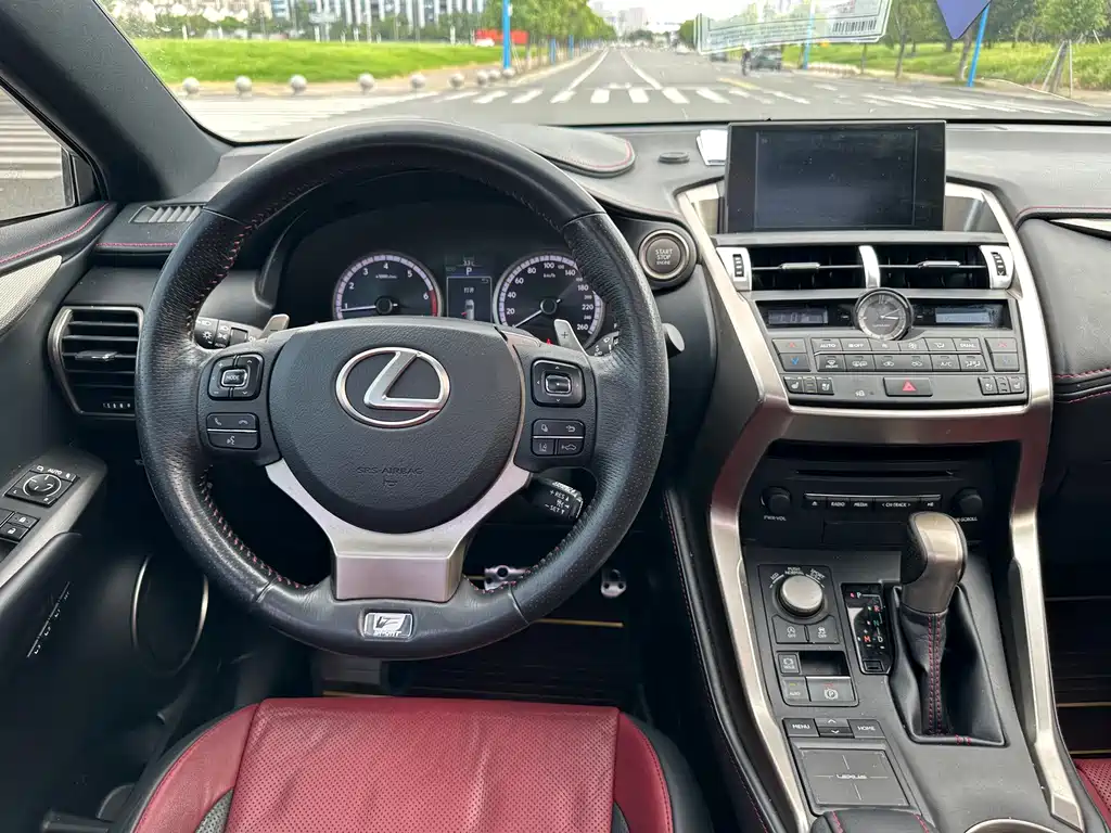 Lexus NX — миниатюра 16