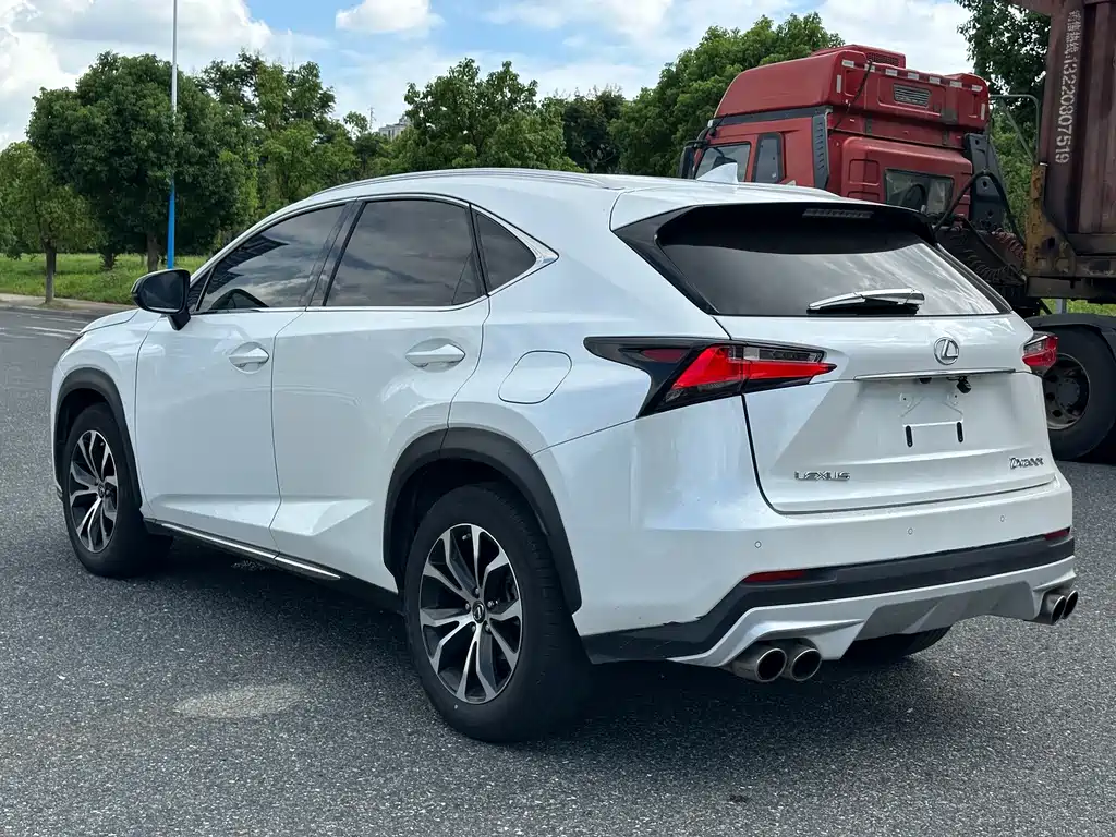 Lexus NX — миниатюра 7