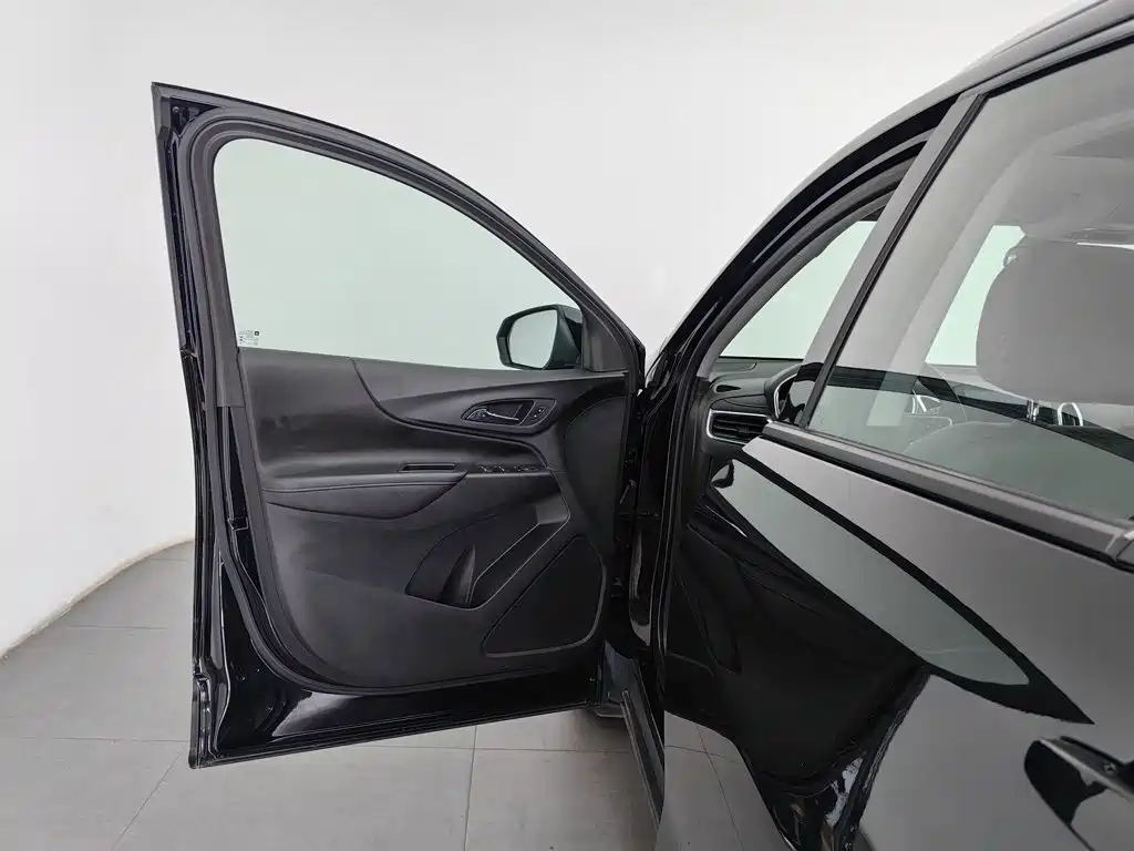 Chevrolet Equinox — миниатюра 8