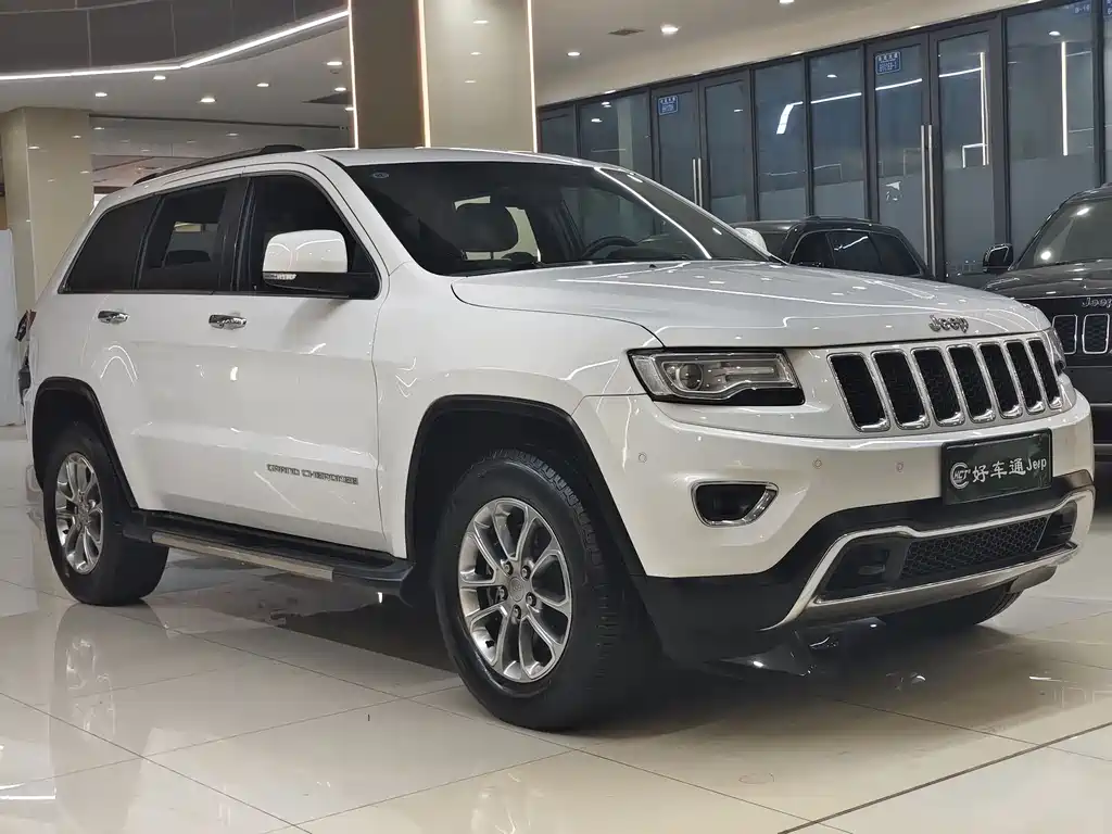 Jeep Grand Cherokee (Import) — миниатюра 3
