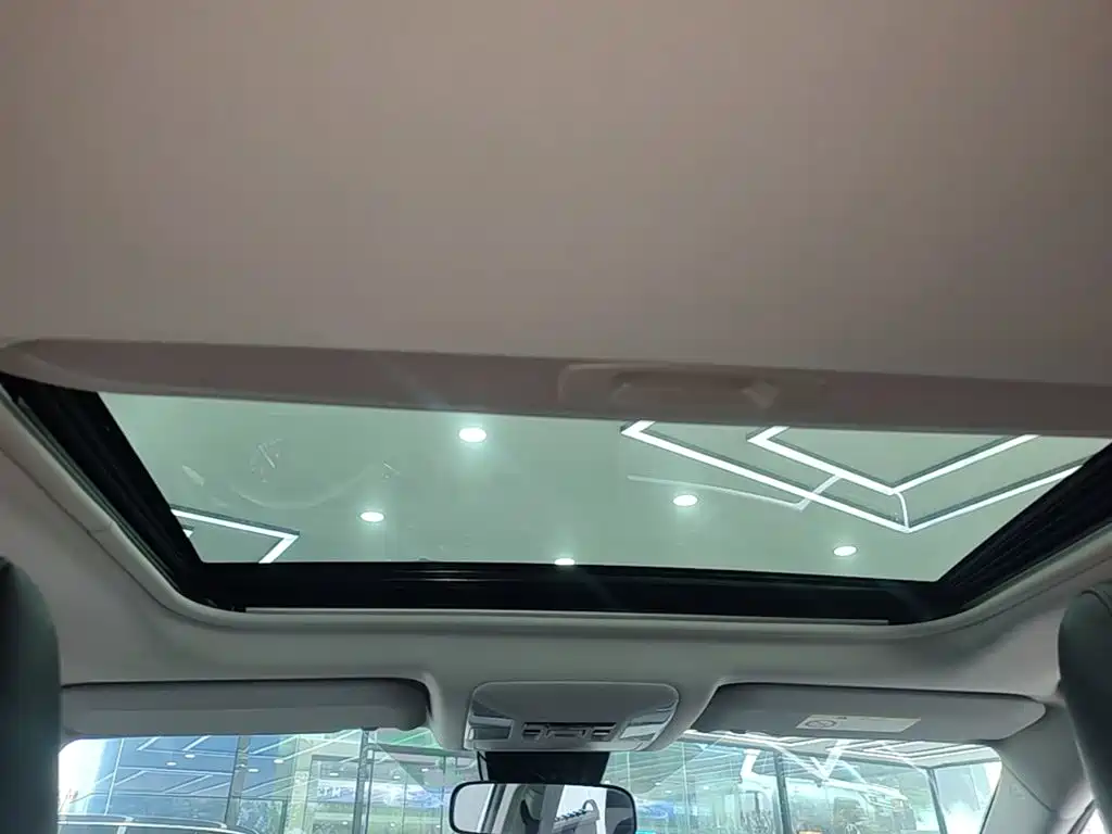 Toyota RAV4 — миниатюра 18
