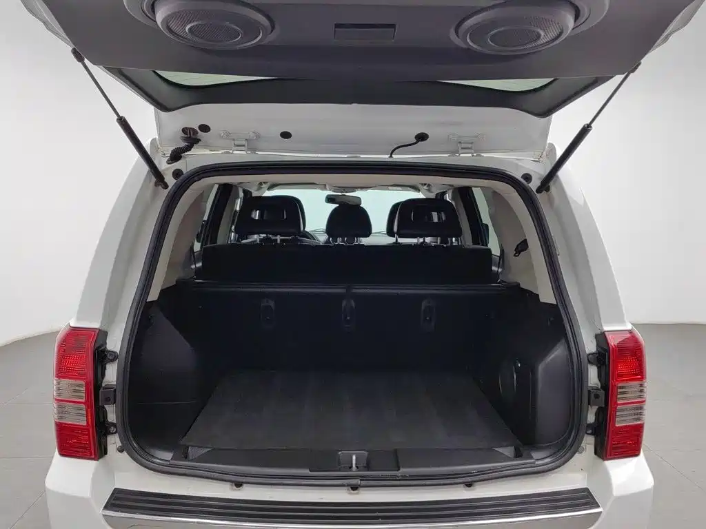 Jeep Patriot — миниатюра 16