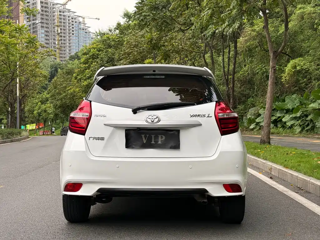 Toyota Yaris L — миниатюра 11