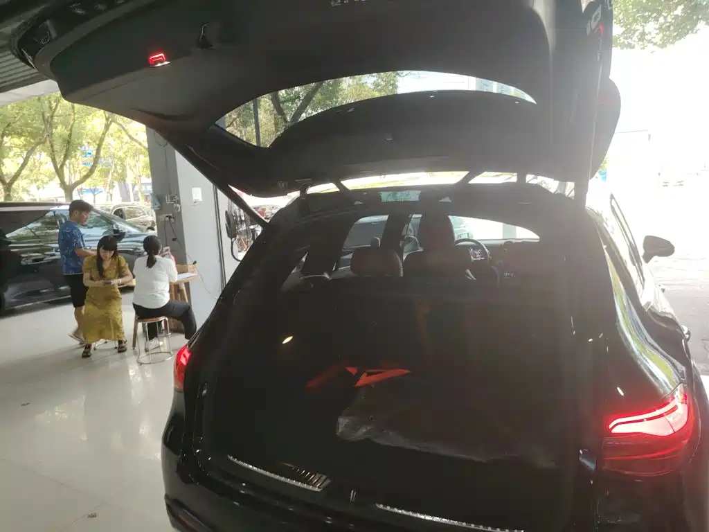Mercedes-Benz GLC — миниатюра 13
