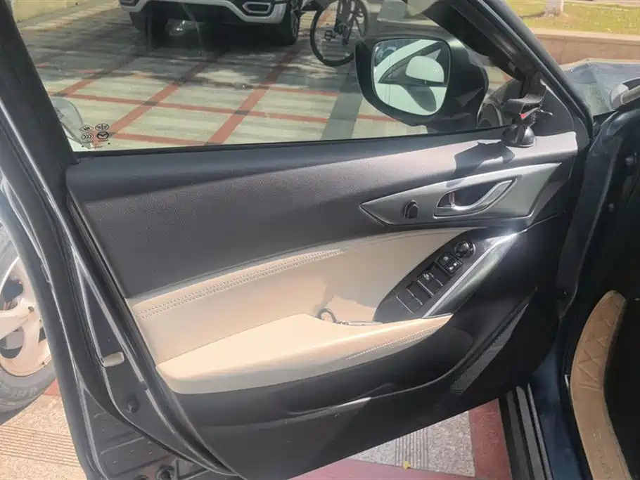 Mazda CX-4 2016 2.5L AT