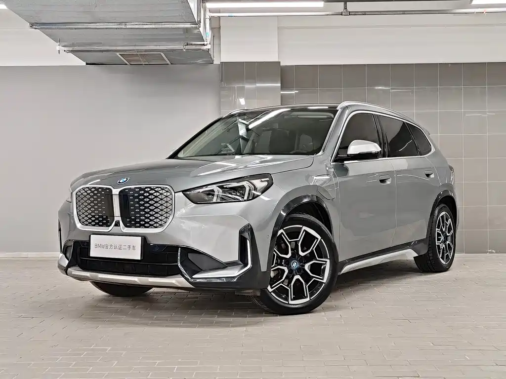 BMW iX1 2024
