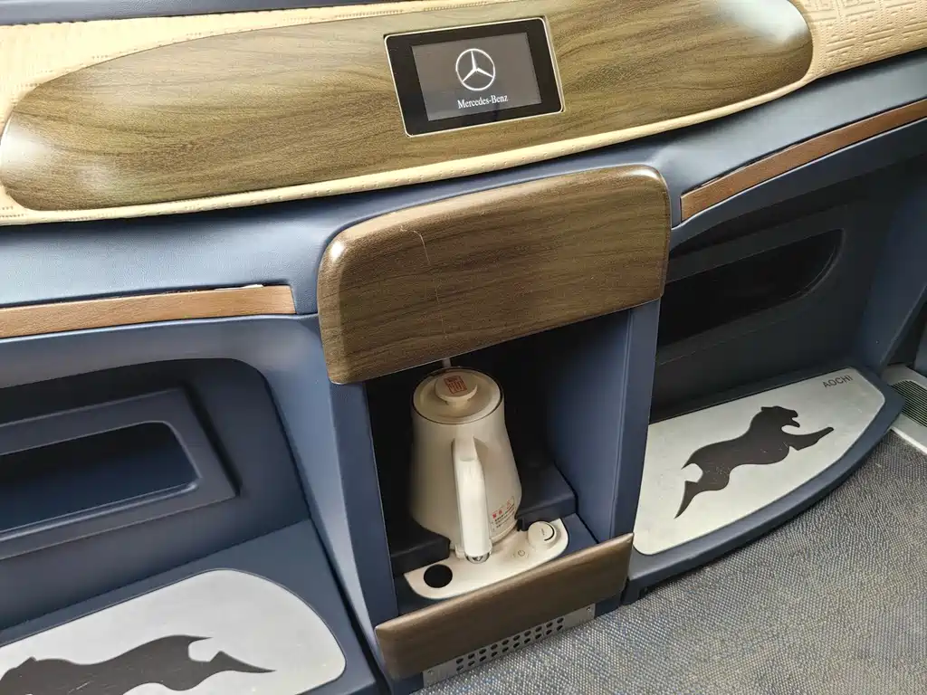 MERCEDES-BENZ V CLASS