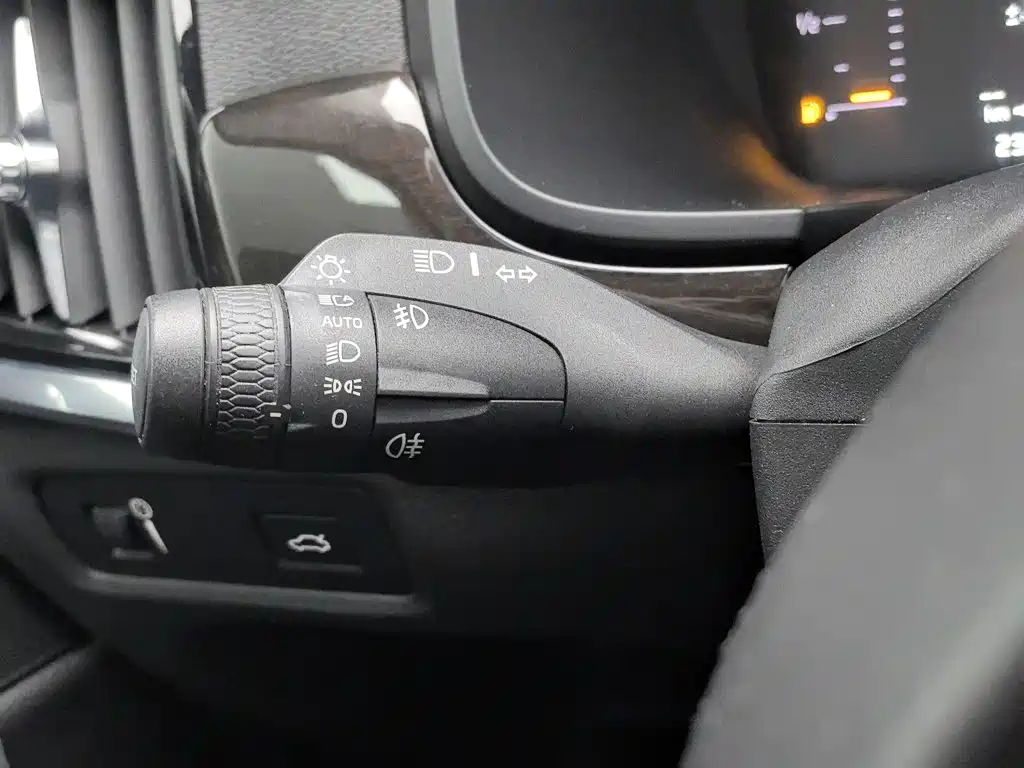 Volvo S90 — миниатюра 21