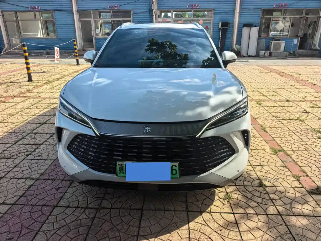 BYD L DM-i — миниатюра 2