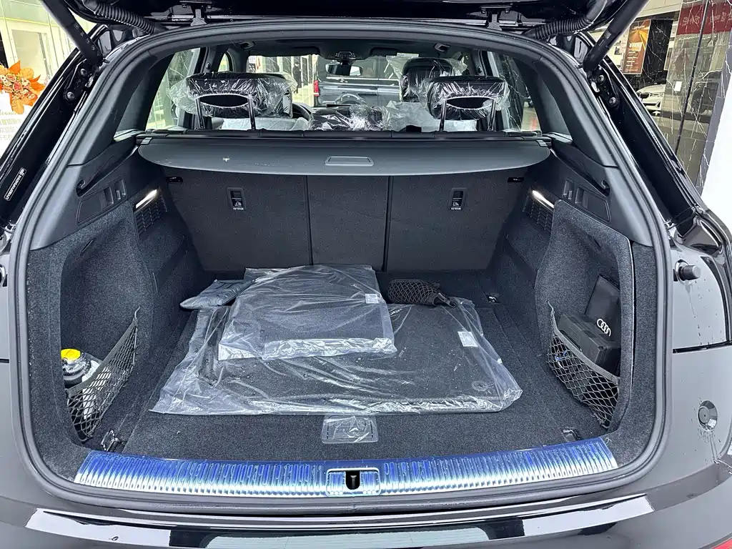 Audi Q5L — миниатюра 14