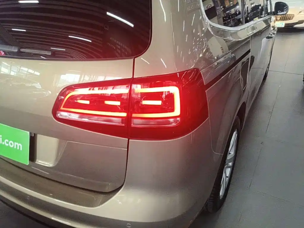 Volkswagen Sharan — миниатюра 8