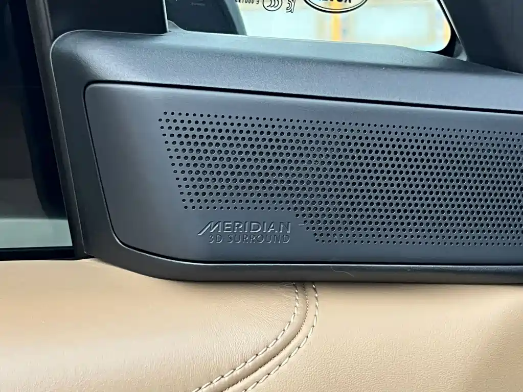Land Rover Range Rover — миниатюра 16