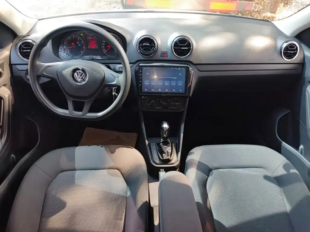 Volkswagen Jetta — миниатюра 10