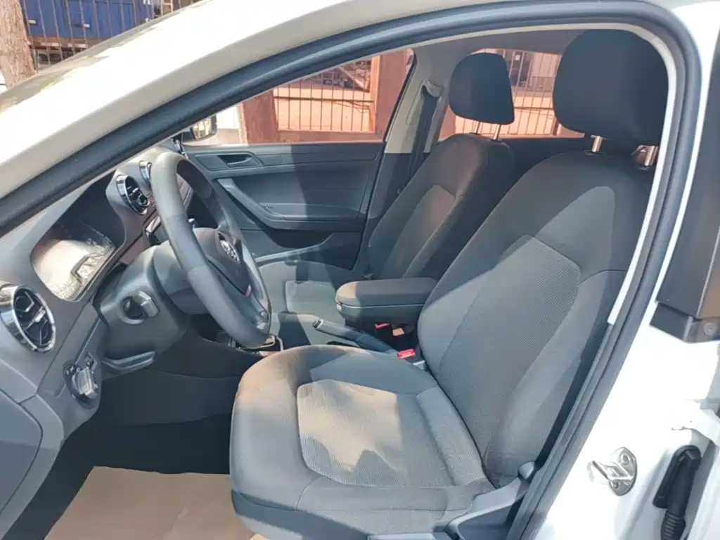 Volkswagen Jetta — миниатюра 15