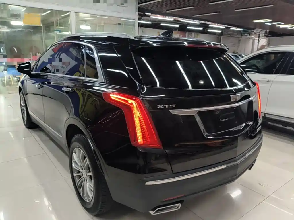 Cadillac XT5 — миниатюра 5