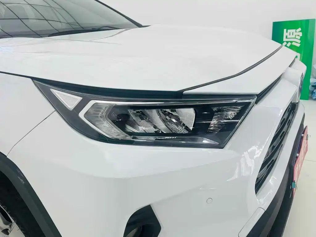 Toyota RAV4 — миниатюра 16