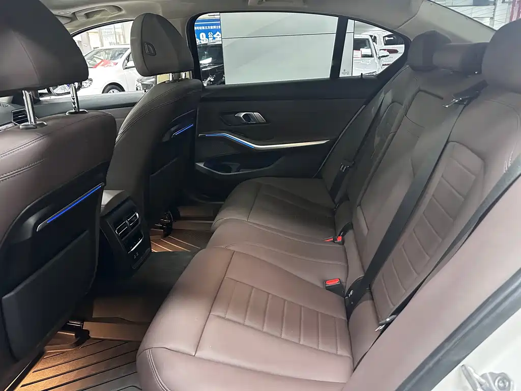 BMW 3 Series — миниатюра 10