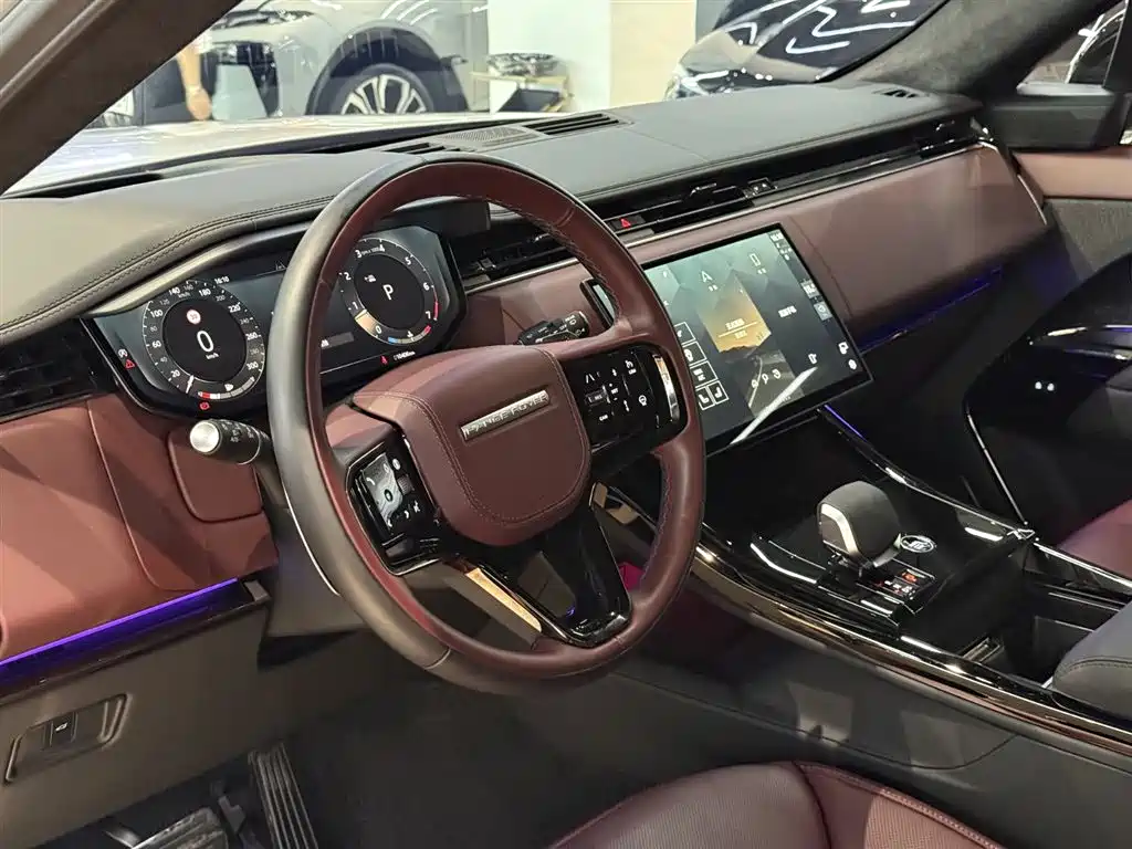 Land Rover Range Rover Sport 2025 400PS
