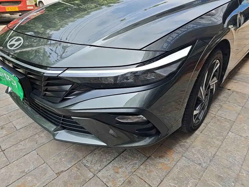 Hyundai Elantra — миниатюра 24