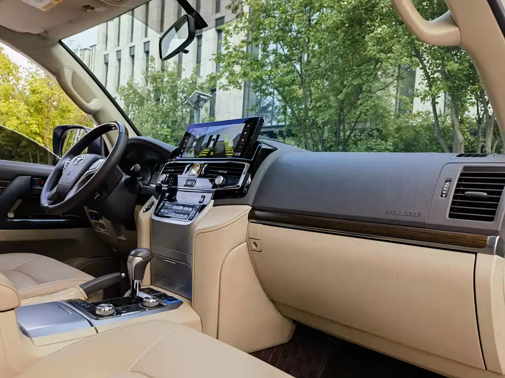 Toyota Land Cruiser — миниатюра 12