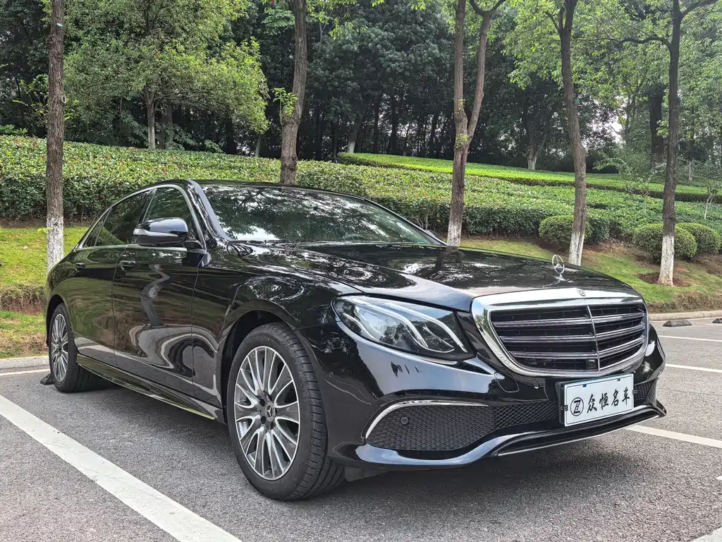 Mercedes-Benz E-Class — миниатюра 3