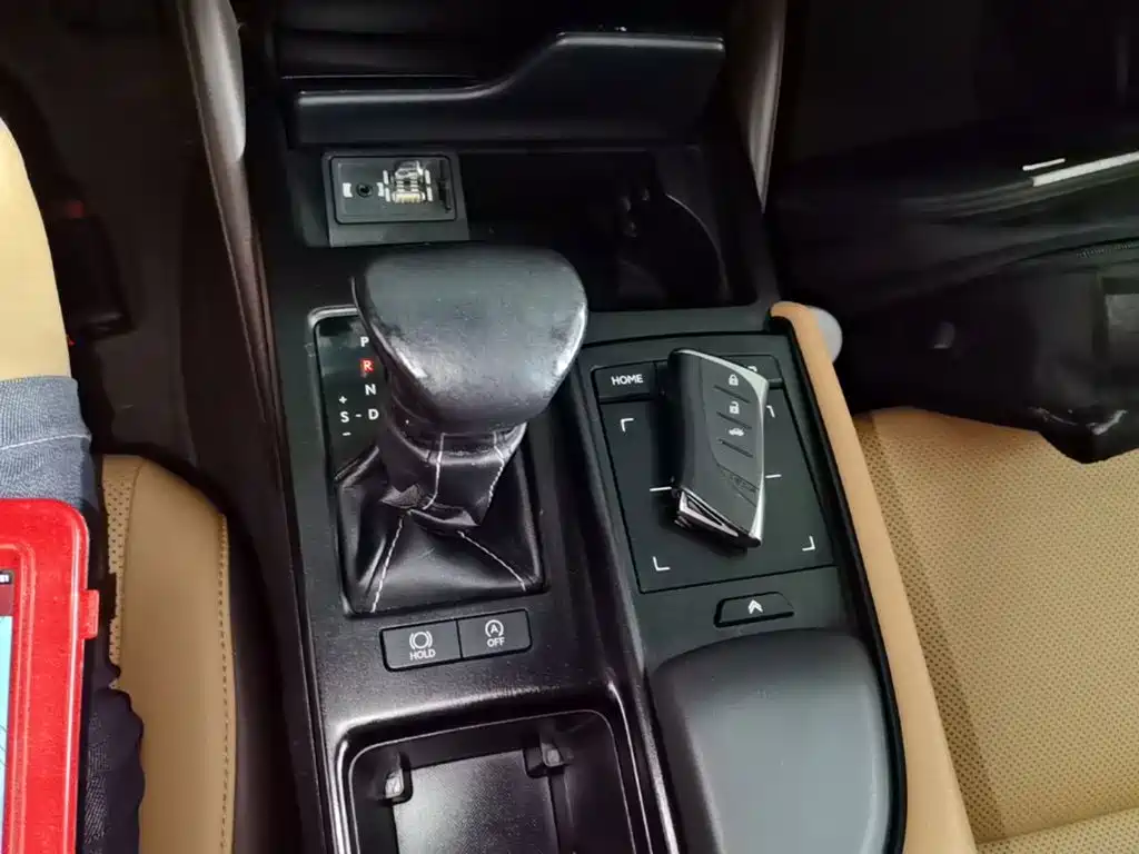 Lexus ES — миниатюра 14
