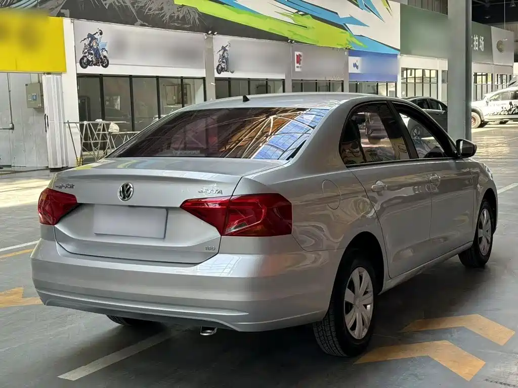 Volkswagen Jetta — миниатюра 6
