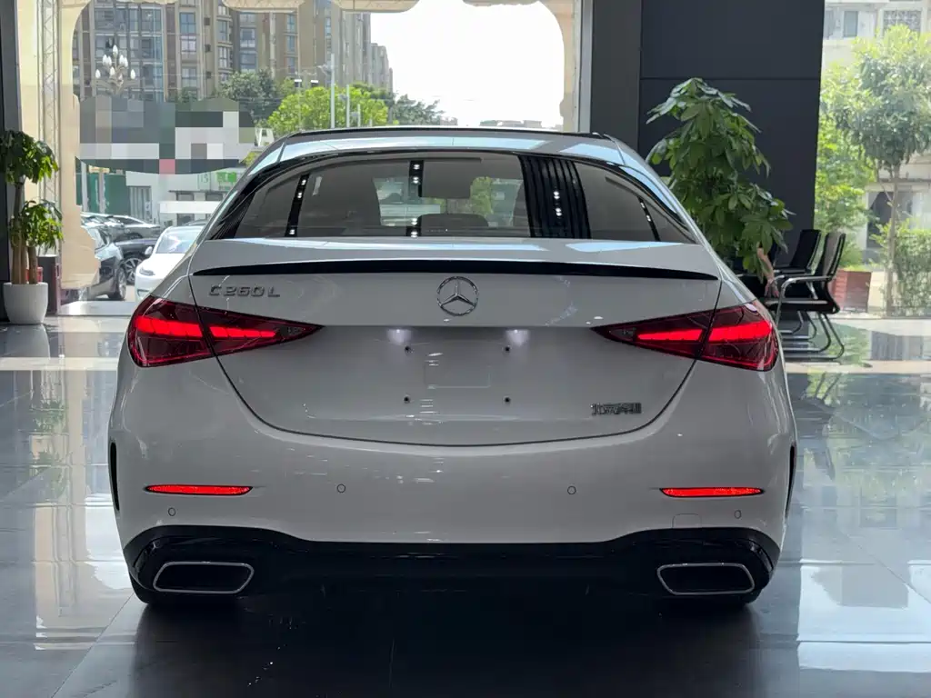 Mercedes-Benz C-Class — миниатюра 9