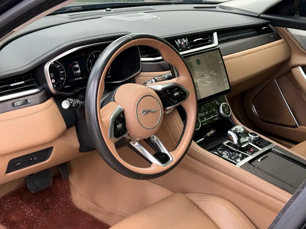 Jaguar XFL — миниатюра 13