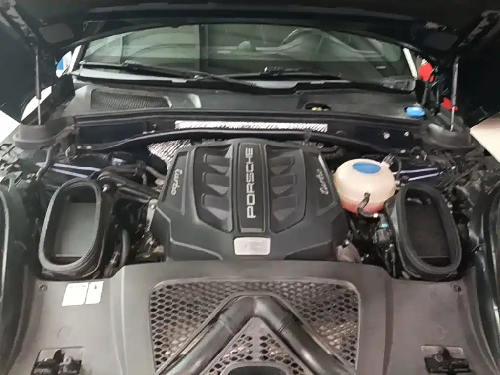 Porsche Macan — миниатюра 16