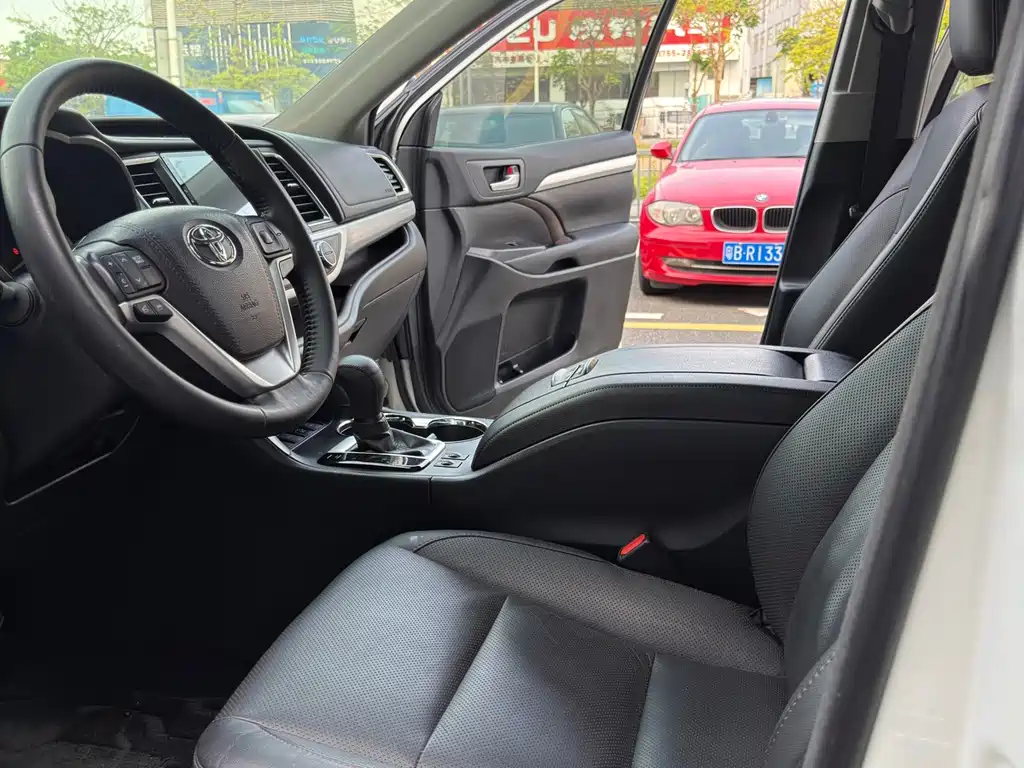 Toyota Highlander — миниатюра 4