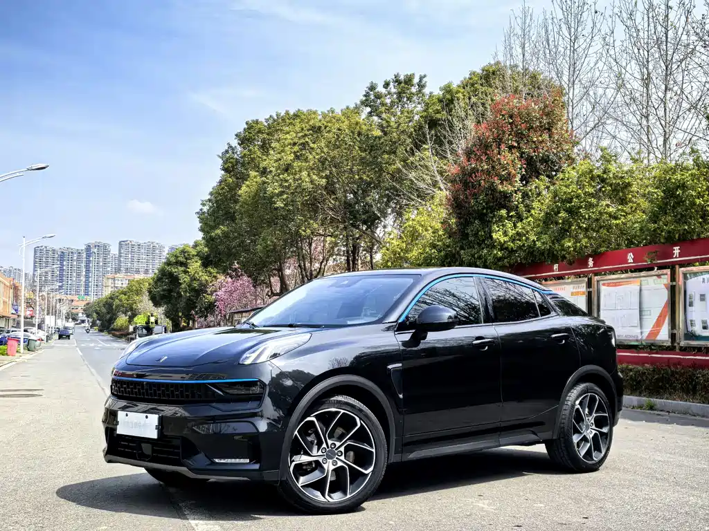 Lynk & Co 05 2022