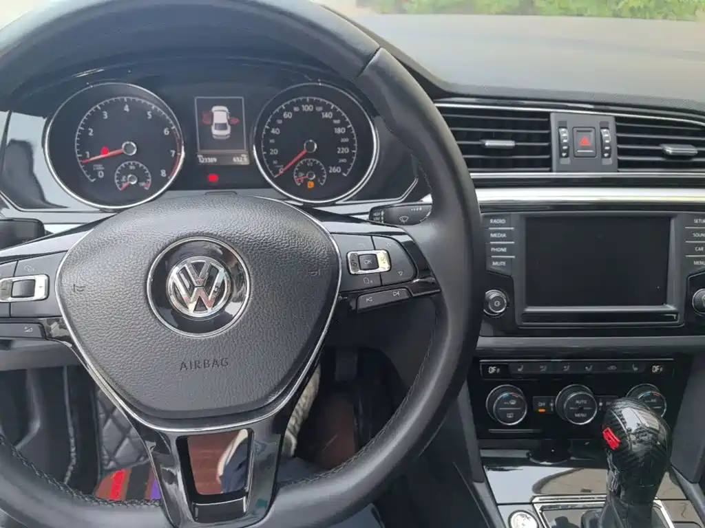 Volkswagen Lamando — миниатюра 10