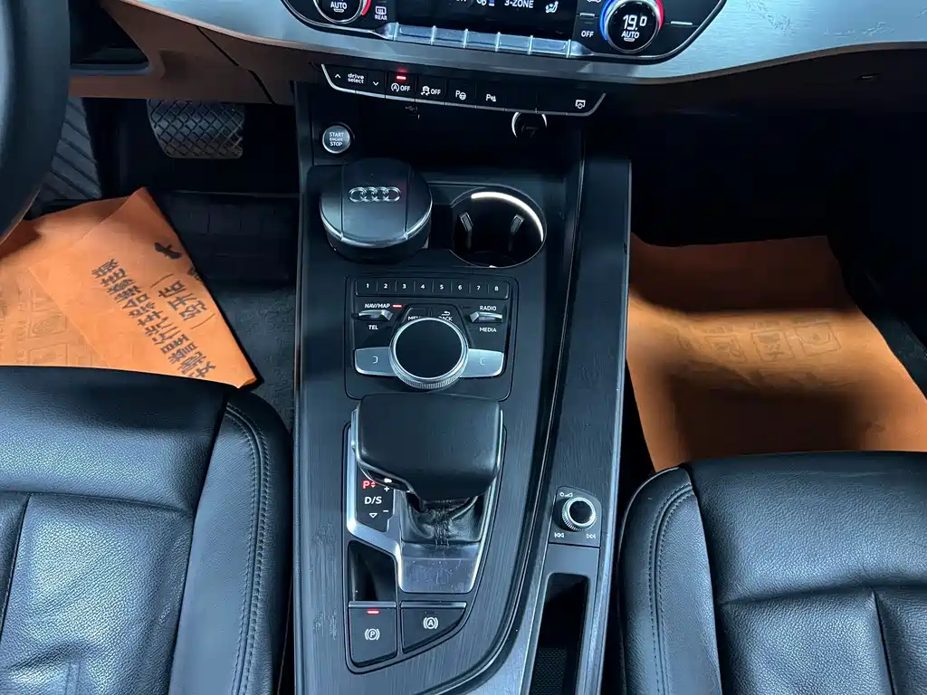 Audi A4L — миниатюра 7