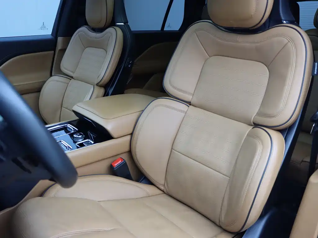 Lincoln Aviator — миниатюра 7