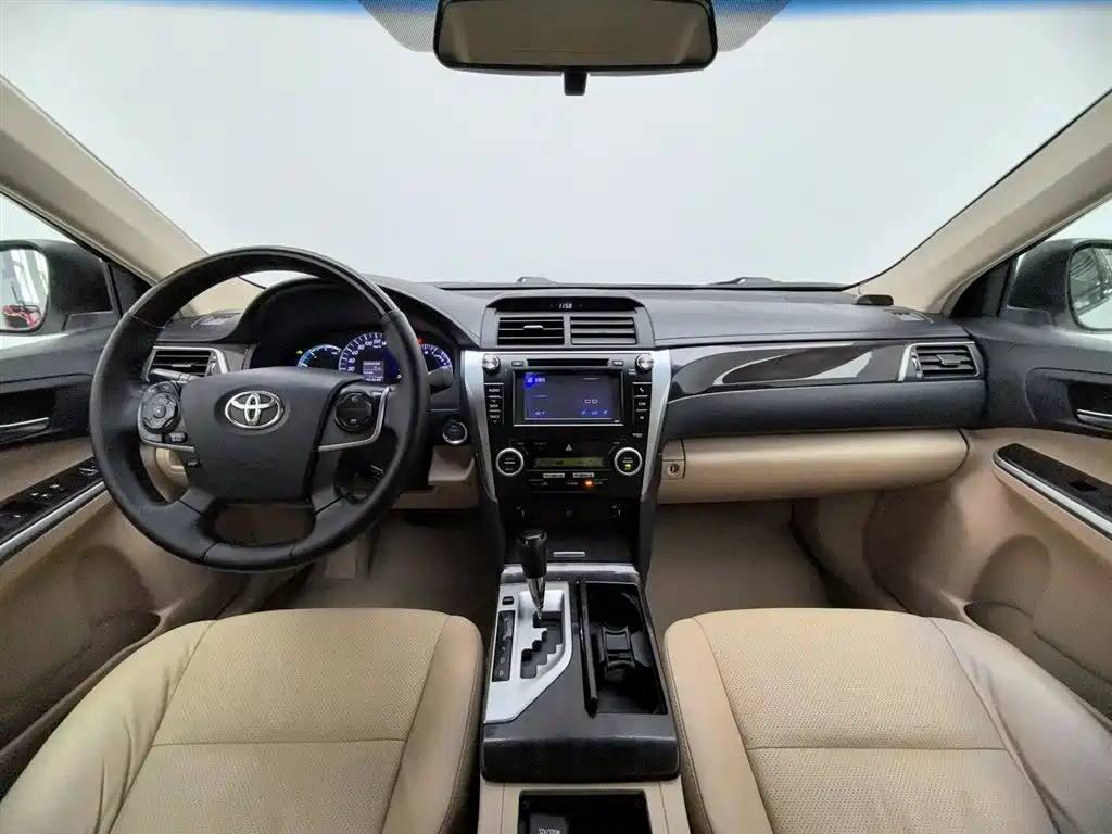 Toyota Camry 2012 2.5HG Luxury