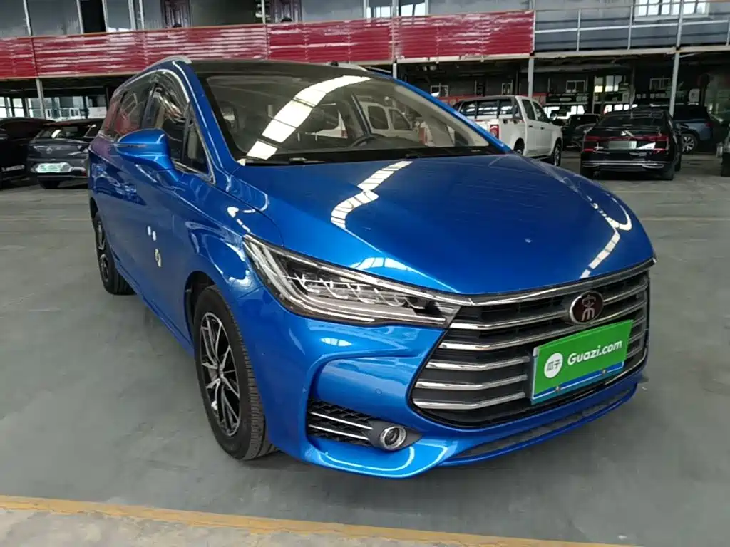 BYD MAX — миниатюра 4