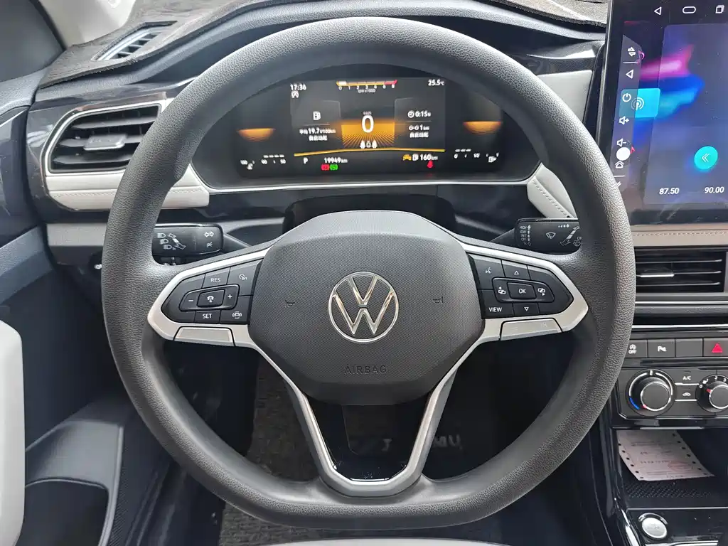 Volkswagen Tharu - фото 6