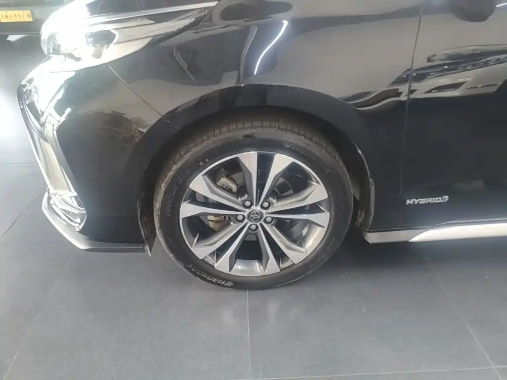 Toyota Granvia — миниатюра 23