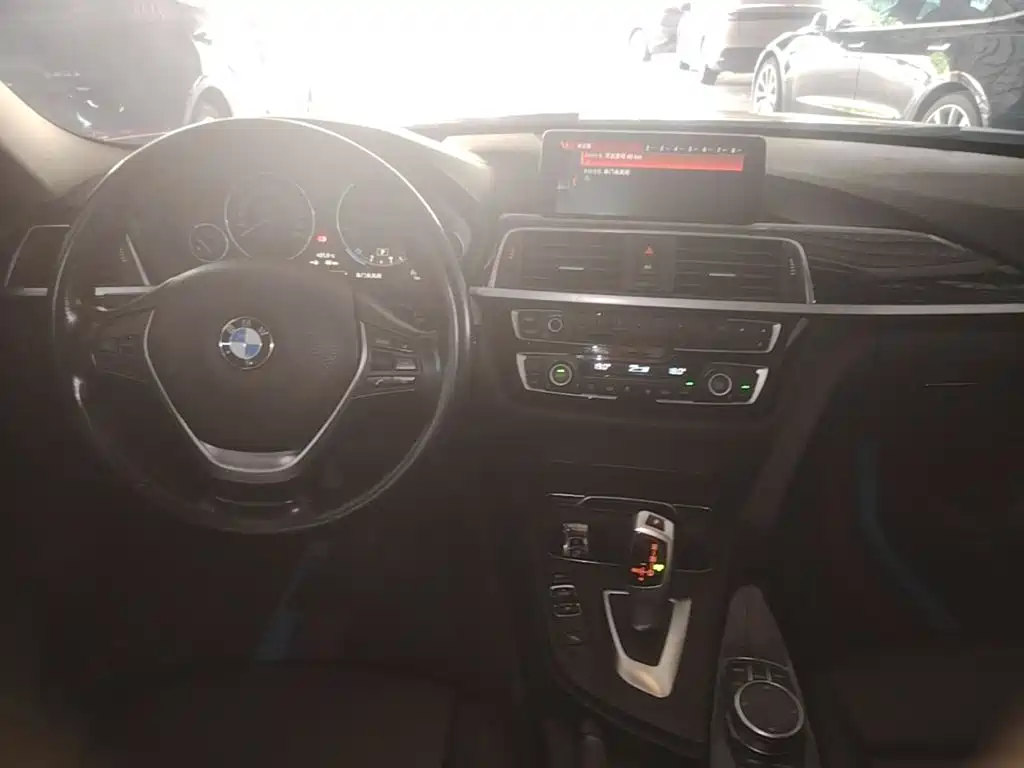 BMW 3 Series — миниатюра 10