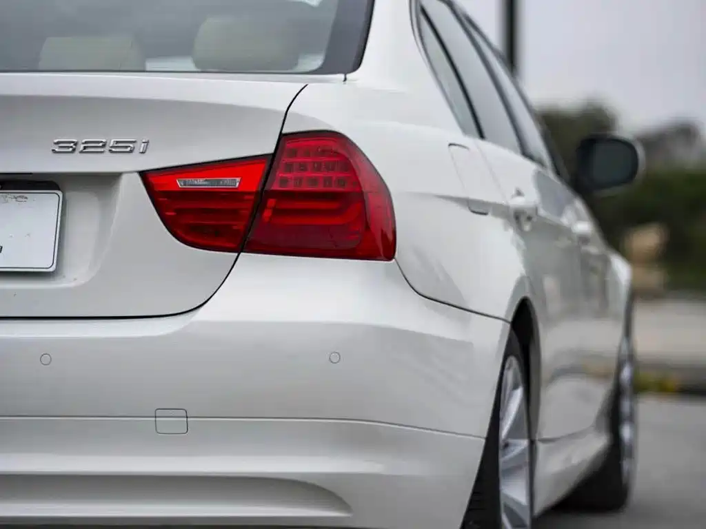BMW 3 Series — миниатюра 25