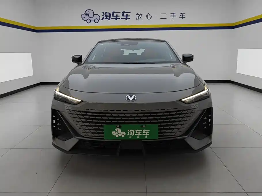 Changan UNI-V iDD — миниатюра 2