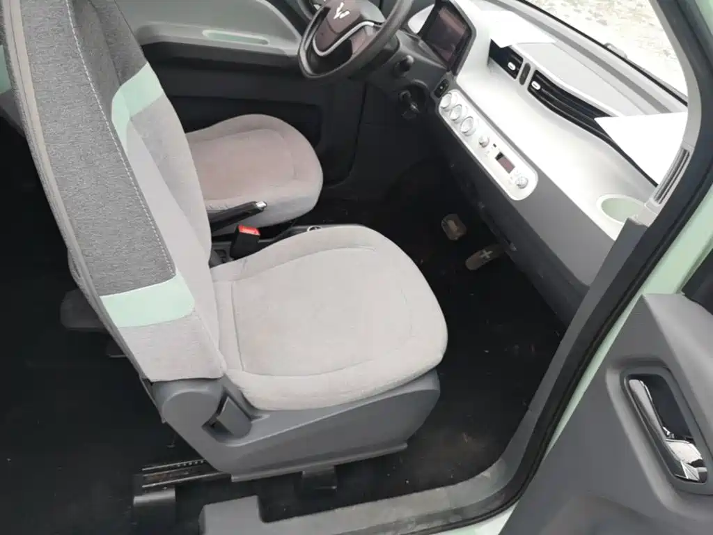 Wuling MINIEV — миниатюра 25