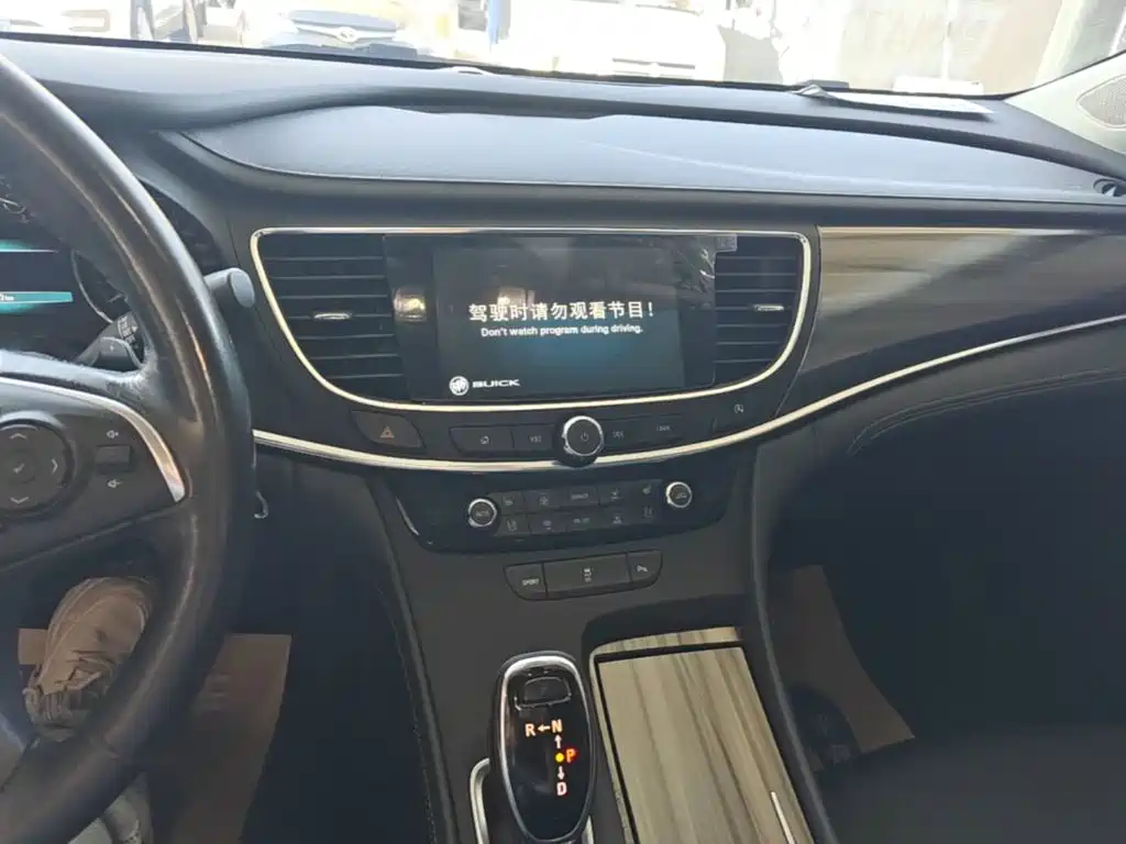 Buick LaCrosse — миниатюра 13